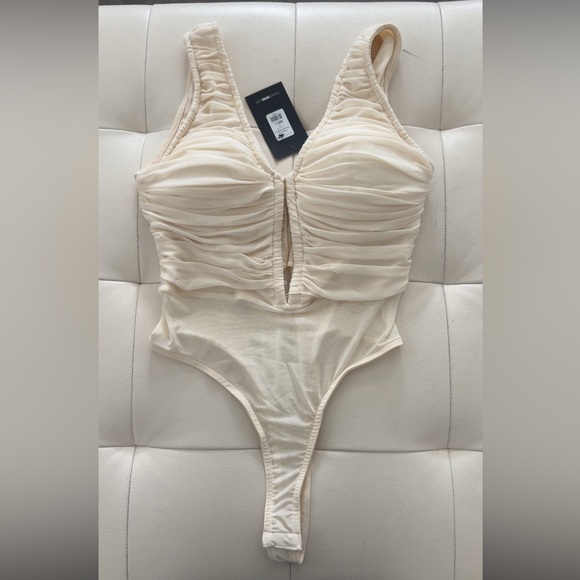 Fashion Nova Ivory Ruched Bodysuit - Picture 1 of 3